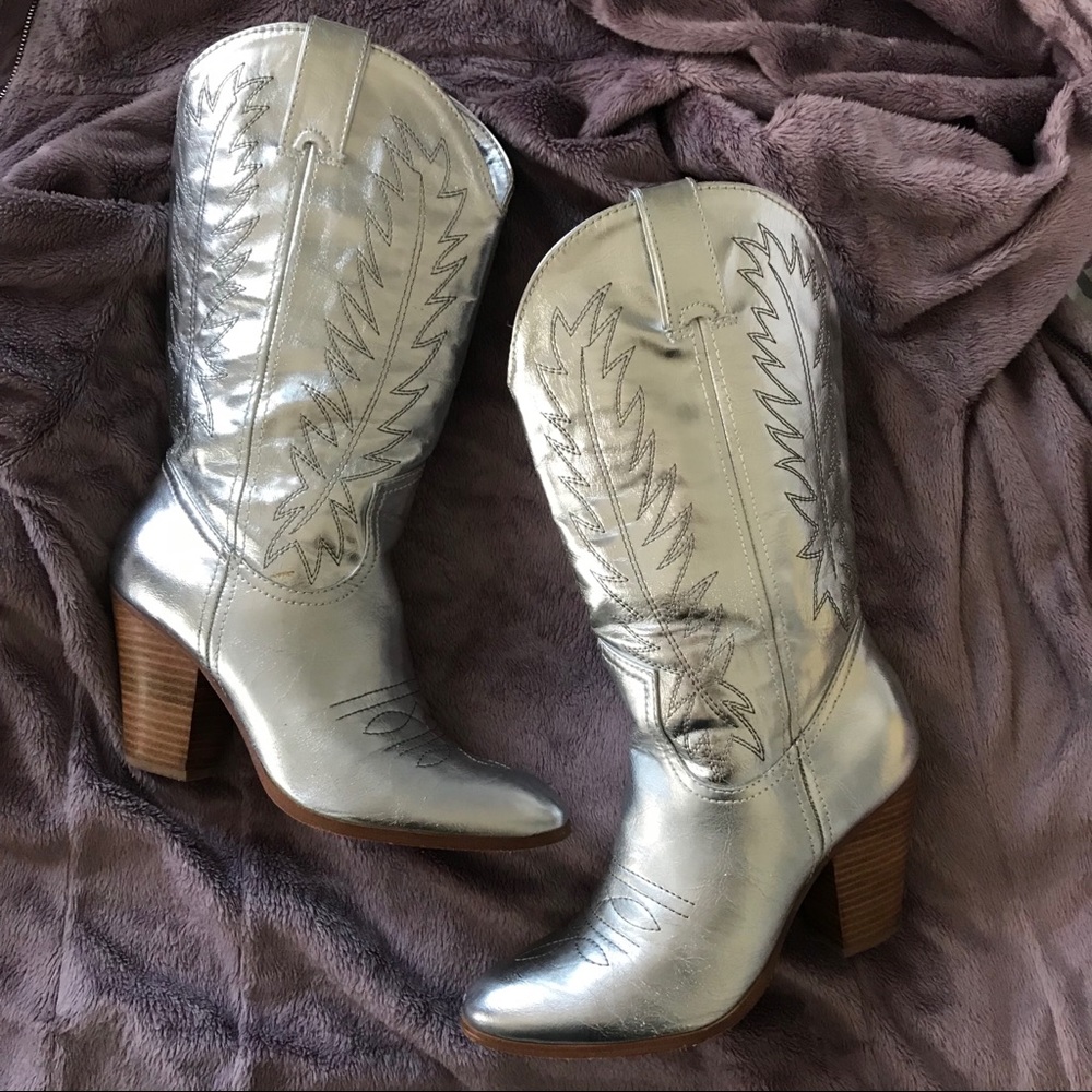 Silver Cowgirl Boots (Miranda)